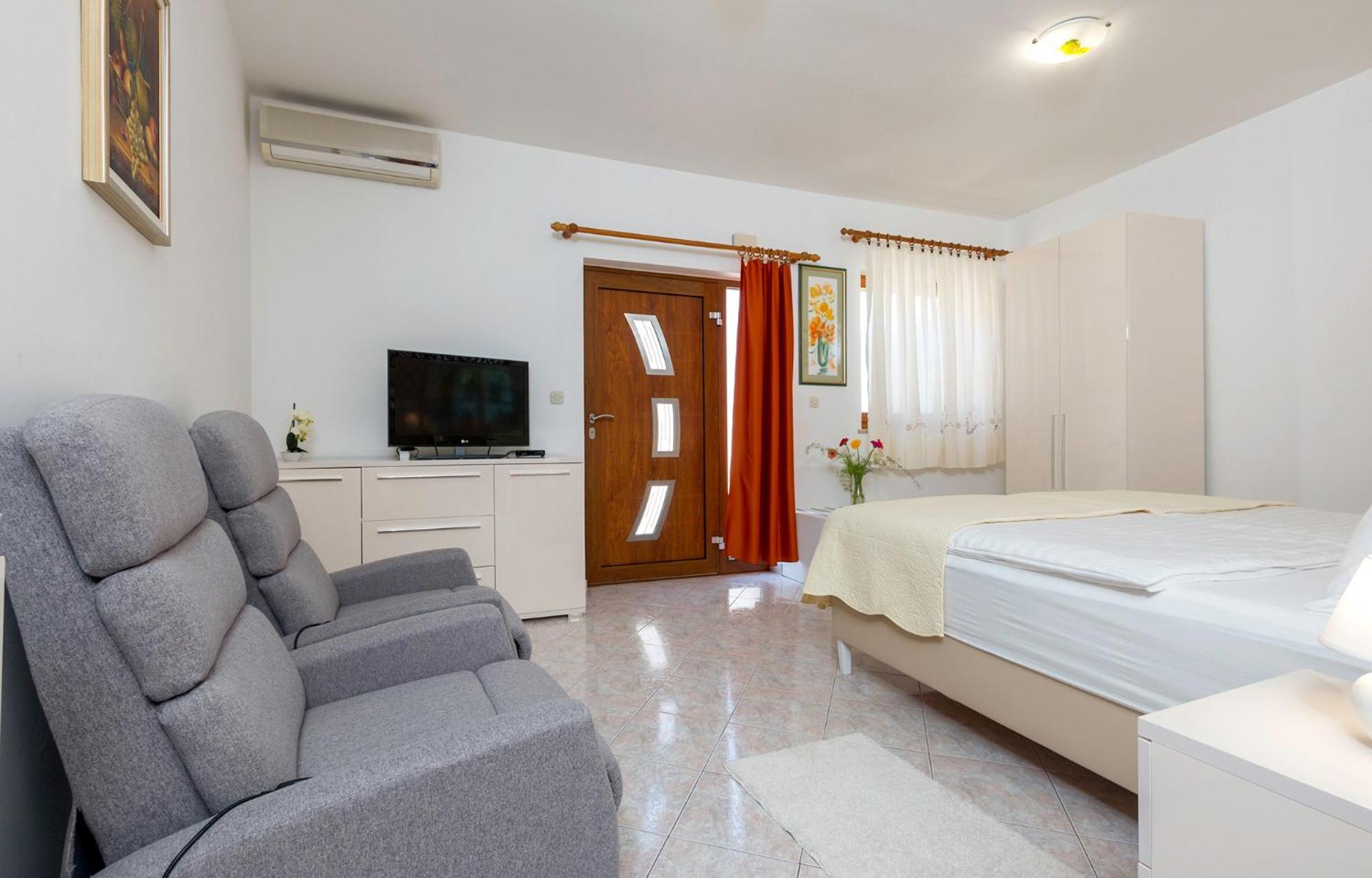 Studio Apartment Oliva Póla Kültér fotó